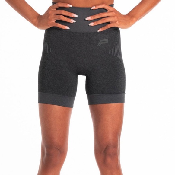 NWT. Pursue Fitness ADAPT seamless shorts.  Size MEDIUM.  Color:  Blk Charcoal. - Picture 8 of 11